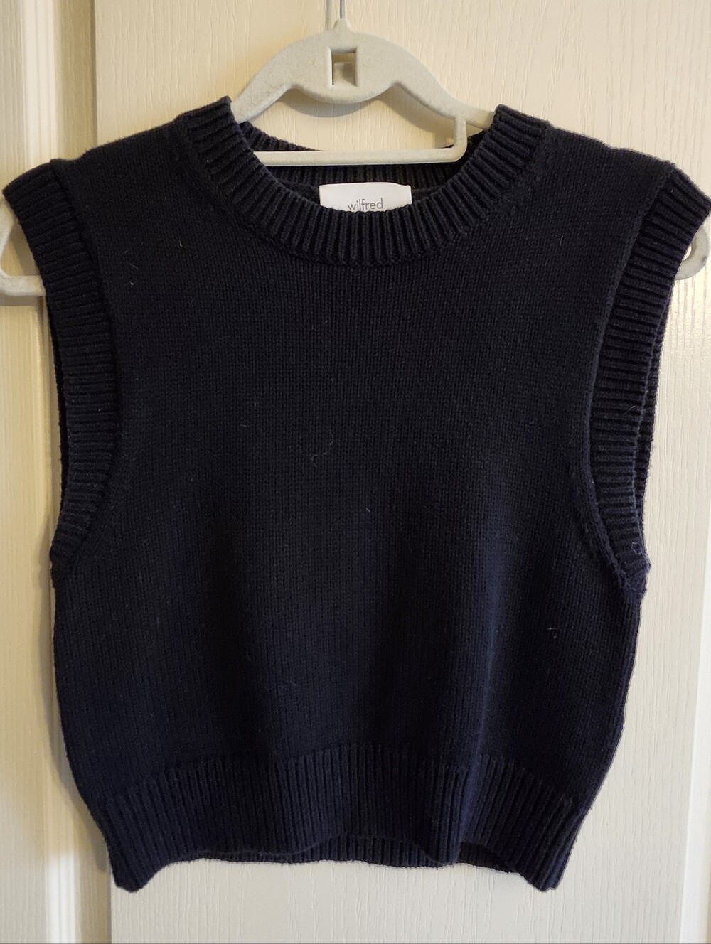 WILFRED by ARITZIA Black Sleeveless Merino Wool-Cotton Knit Sweater Vest. Small.